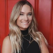 Miranda Harden's Instagram, Twitter & Facebook