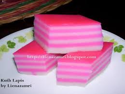 Setelah siap, sejukkan kuih lapis sebelum ianya boleh dipotong dan dihidangkan. Resepi Kueh Lapis