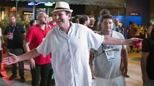O prefeito eduardo paes (dem) descartou a possibilidade de o carnaval ser realizado em julho do rio de janeiro. Fa De Carnaval Eduardo Paes Reaparece No Desfile Das Campeas O Dia Na Folia O Dia