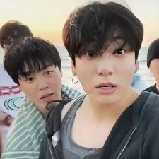 Au' Kookmin Capitulo 27. Jimin llega a Seúl buscando un lugar económico  para vivir. Mientras tanto, Jungkook, ocupado con el cuidado de su sobrino,  descubre que el niño ha puesto su casa