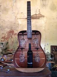 Refurbished Guitar Avec Images Decoration Guitare Decoration Musique Diy Maison