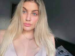 Claire Kogan On Instagram Blonde Blue Eyes Beach Blond Pretty Hair No Makeup Natural Instagram Tumblr Blonde Girl Blonde Beauty