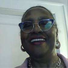 My sister lived here at the Villa Del Oso Apartments