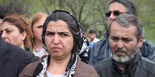 Gözaltına alınanlar arasında berkin elvan'ın ablası ve medyascope çalışanı özge elvan da var. Berkin Elvan In Anne Ve Babasinin Da Bulundugu Gostericiler Serbest Memurlar Net