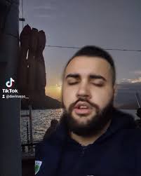 Boa noite 😁, ., ., ., ., ., ., ., ., ., ., ., ., ., ., ., #outravida  #armandinho #reggae #musicoseguemusico #musica #musico #coverbrasil  #musicabrasileira