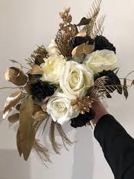 One of the most quintessential fall sights is witnessing the leaves on trees changing color, and we love how leaves in shades of gold and orange served to brighten up this fall bouquet. Pin On Anniversary