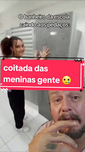 Banheiro Comunitário: A Realidade das Meninas