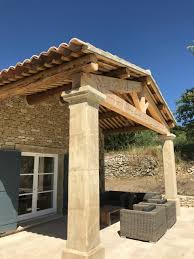 Le site de ceux qui veulent faire construire. Construction D Une Maison En Pierres Avec Piscine A Gordes Mediterran Gartenhaus Sonstige Von Blanc Blanc Project Management