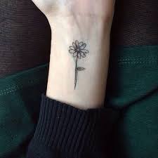 Flower Tattoo Designs On Wrist Tattoo Designs For Women Daisy Tattoo Designs Flower Wrist Tattoos Tattoo Designs Wrist