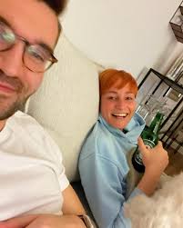 Herzlichen Glückwunsch zum Geburtstag, meine Frau! @nelelocito Bevor ich  dich kennenlernte, war ich ein vollständiger und glücklicher Mensch. Ich  hatte irgendwo Angst, dass ich gar niemanden an meiner Seite haben will, so