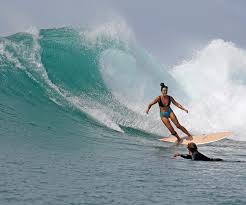 Beatrice Conroy out front at Bells. Pic: Katey Shearer One from the Len's  Flair pages of Issue 118. Print lives! * We mail mags to anywhere in the  world for $16, post