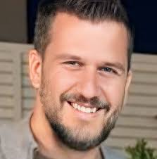 I would like to meet a Jewish woman, between ages of 68-73, who lives in  the Philadelphia, PA/NJ region. I am tall (6' 3") and prefer a tall(er)  woman as well. I