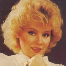 Artist: Miriam Ochoa