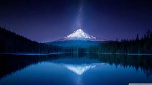 Mount Hood In Trillium Lake Amazing Mountain Milky Way 2560x1440 Yakub Nihat Reddit Nature Wallpaper Trillium Lake Computer Wallpaper Desktop Wallpapers