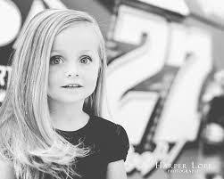 Stella Marsh's Instagram, Twitter & Facebook