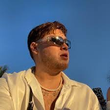 Abraham Bernabe's Instagram, Twitter & Facebook