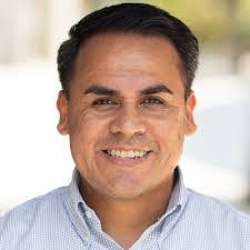 Charlie Fernandez's Instagram, Twitter & Facebook