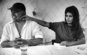 She is a beauty during her younger days and still look nothing like age 81 now. 17 Carlo Ponti Sophia Loren This Is Glamorous