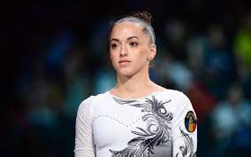 Campioana europeana la gimnastica, larisa iordache isi aduce aminte cu tristete de prima relatie de iubire din adolescenta. Larisa Iordache RateazÄƒ Si Finalele Pe Aparate De La Campionatele Europene Mesajul EmoÅ£ionant Al Sportivei