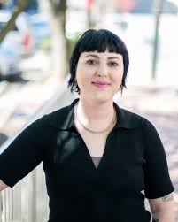 ✨jo✨ she/her @jojo_hairprofessional •zodiac sign: Leo ♌️ •drink order:  vodka soda w lemon •extracurriculars: playing music with her husband, being  outside with her German shepherd puppy and crafting! •best concert ever  attended: