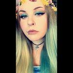 Scarlett Crow's Instagram, Twitter & Facebook