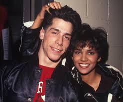 During that time, she was linked to wesley snipes. A Brief Painful History Of Halle Berry S Past Relationships Editorial Thejasminebrand