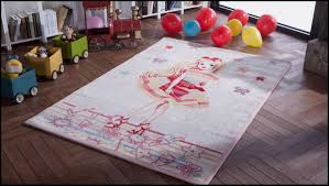 En iyi markalar, en kaliteli ürünler, en iyi hizmet, en uygun fiyatlarla evinizi güzelleştirecek halılar. Moda Ince Yazlik Hali Modelleri 2020