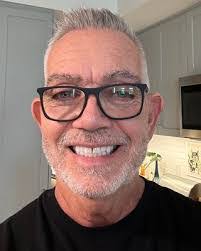 Sheila Kendall's Instagram, Twitter & Facebook