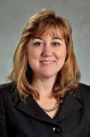 Danielle Lemmon's Instagram, Twitter & Facebook