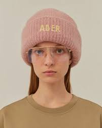 stewart weitzman clutch