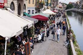 Favorevole al #coprifuocoalle23 sulla base dei dati. Hy9swr1k Ruthm
