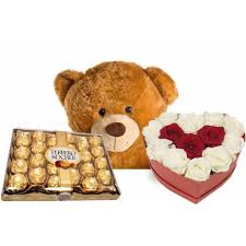 Ready to buy that special someone a little special something, but not really sure what to gift them? Valentine Gift Flower In Box With Eddy Bear And Chocolate Giftpattaya Com