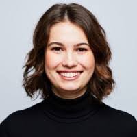 Sara Huth's Instagram, Twitter & Facebook