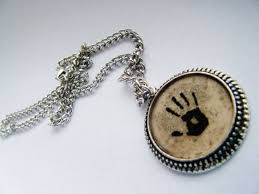 Skyrim Dark Brotherhood Hand Necklace As Is Etsy Skyrim Jewelry Hand Necklace Nerdy Jewelry