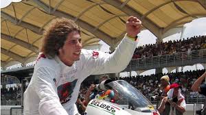 Simoncelli, who had joined gresini in 2010, suffered fatal injuries to his chest, neck and head during the collision with fellow riders colin edwards and valentino rossi. Motorcycling Simoncelli Dies After Crash On Another Traumatic Day The Independent The Independent