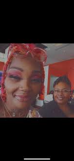 Please Is there anyone that can help me my dad as just passed away can  anyone put me in black with my brother and sister take phone out of my hand  green