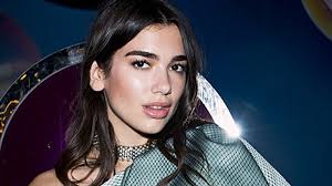 Dua lipa spent much of 2019 recording what would become her second studio solo album, future nostalgia which was released on march 27, 2020, to critical acclaim. Popstar Dua Lipa Teilt Anti Israelischen Post