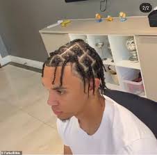 Check spelling or type a new query. Liverpool S Trent Alexander Arnold Shocks Fans With New Haircut Aktuelle Boulevard Nachrichten Und Fotogalerien Zu Stars Sternchen