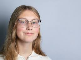 Violet Blake's Instagram, Twitter & Facebook