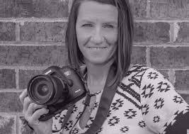 Robin Mackey's Instagram, Twitter & Facebook