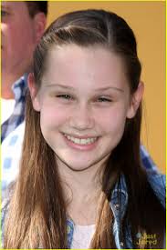 Francesca Capaldi & Noah Schnapp Premiere 'The Peanuts Movie' in Los  Angeles: Photo 888104