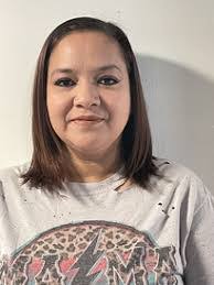 Regina Andrews's Instagram, Twitter & Facebook