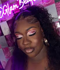 Hey any makeup models available? New here to mebane