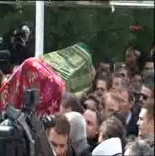 Defne joy foster'ın ölüm nedeni, 15 ayrı adli tıp uzmanının oybirliği ile kabul edilen raporla kesinleşti. Defne Joy Topraga Verildi Son Dakika