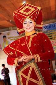 Baju adat padang wanita bundo kanduang : 34 Pakaian Adat Indonesia Lengkap Dari Seluruh Provinsi Gambarnya