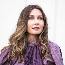 Megan Harney's Instagram, Twitter & Facebook