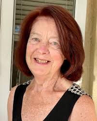 Linda Lorenz's Instagram, Twitter & Facebook