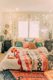 From coastal bedroom design to diy beachy accessories, here are 20 unique and creative ideas to get you started. 30 Awesome Small Apartment Bedroom Design Ideas To Try Apartment Bedroom Decor Small Apartment Bedrooms Bedroom Design