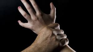 حملة لإنهاء العنف ضد المرأة في مصر (انفوجرافيك) • مصر في يوم