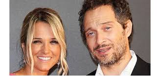 Since 2017 he's been married to the journalist francesca barra. Francesca Barra E Claudio Santamaria In Uscita Il Primo Libro Donne Magazine